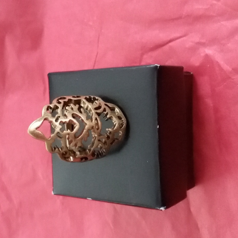 Vintage Avon Proud Heritage Filigree Ring